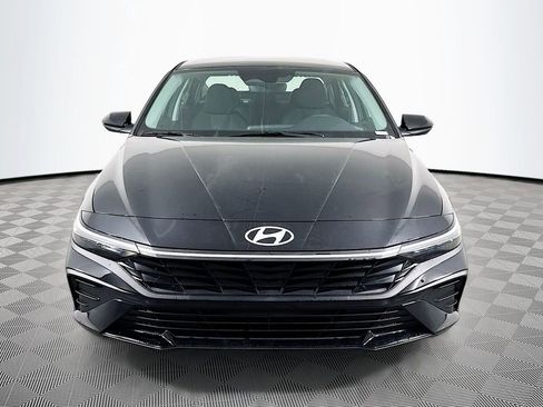 New 2026 Hyundai Elantra SE image 2