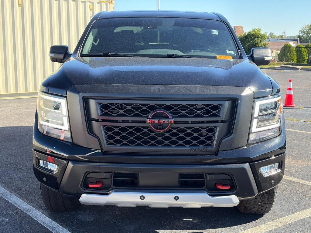 Used 2023 Nissan Titan PRO-4X w/ Pro-4x Convenience Package AWD/4WD image 2