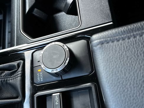 Used 2023 Toyota Tundra Limited image 22