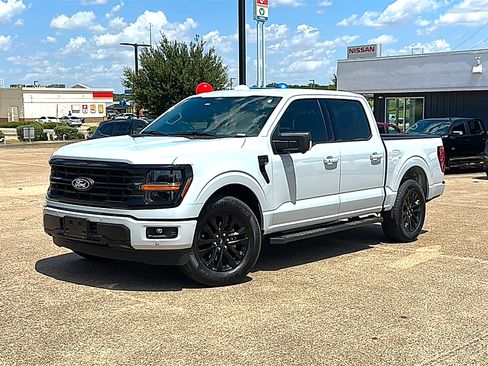 Used 2025 Ford F150 XLT w/ Equipment Group 302A MID RWD image 2