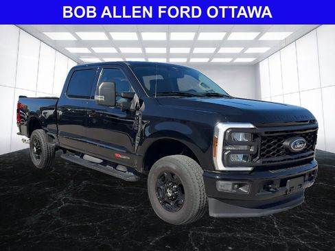 Used 2023 Ford F250 XLT w/ XLT Premium Package AWD/4WD image 7