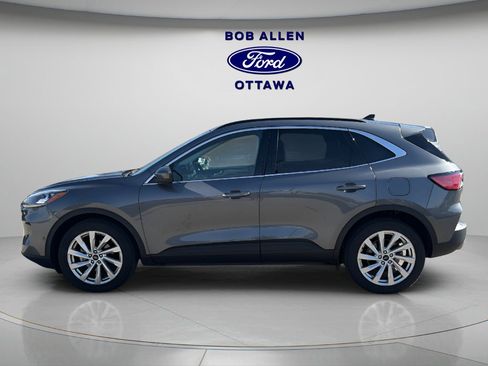 Used 2021 Ford Escape Titanium w/ Titanium Elite Package image 10