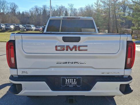 Certified 2022 GMC Sierra 3500 Denali image 23