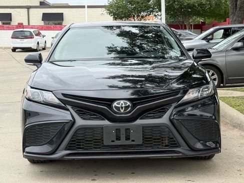 Used 2024 Toyota Camry SE FWD image 7