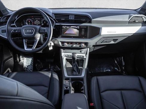 Used 2025 Audi Q3 2.0T Premium image 20