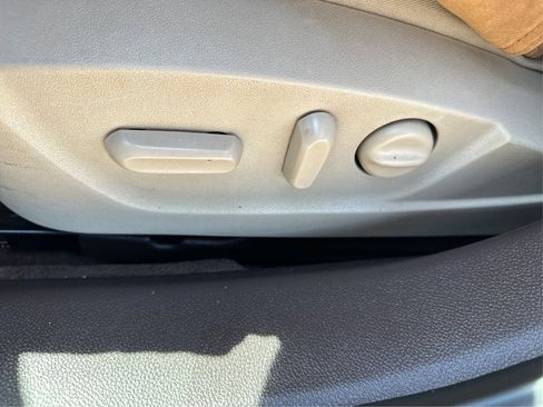 Used 2017 Buick Regal AWD image 11