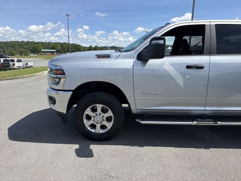 Used 2026 RAM 2500 Big Horn AWD/4WD image 12