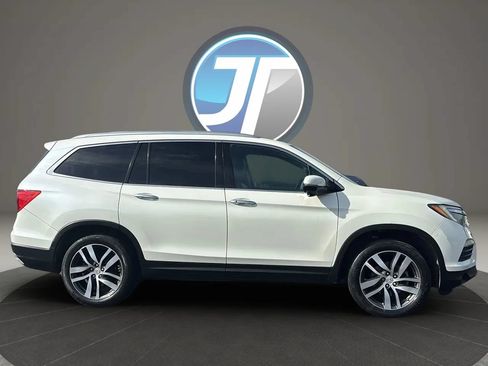 Used 2016 Honda Pilot Touring image 8