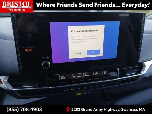 Used 2025 Toyota Sienna LE image 21