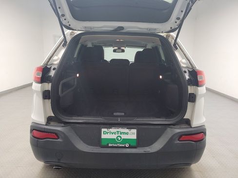 Used 2015 Jeep Cherokee Latitude AWD/4WD image 29