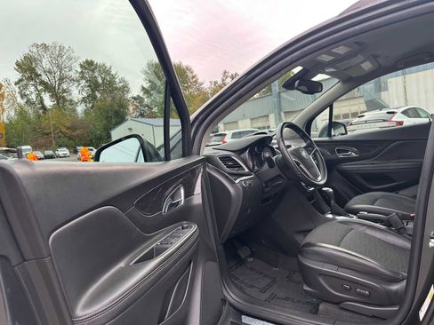 Used 2016 Buick Encore FWD image 19