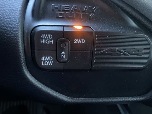 Used 2024 RAM 2500 Big Horn w/ Sport Appearance Package AWD/4WD image 15