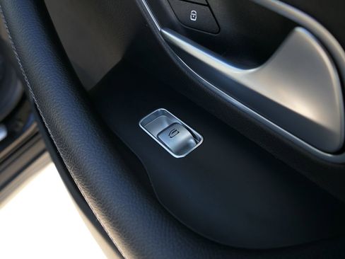 Used 2023 Mercedes-Benz GLS 450 4MATIC image 28