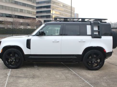 Used 2025 Land Rover Defender 110 X-Dynamic SE image 6