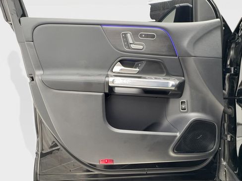 Used 2025 Mercedes-Benz EQB 250+ image 20