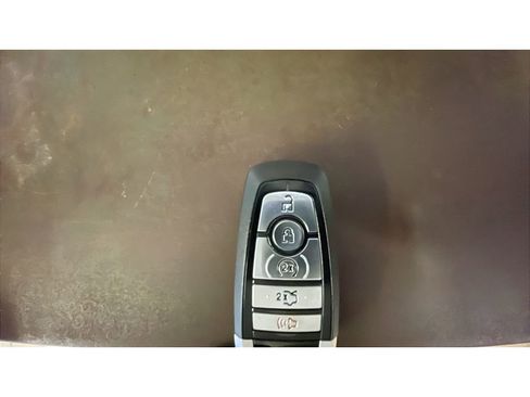 Used 2019 Ford Edge Titanium w/ Equipment Group 301A image 19