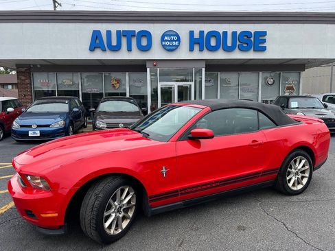 Used 2011 Ford Mustang Premium w/ 202A Rapid Spec Order Code RWD image 2