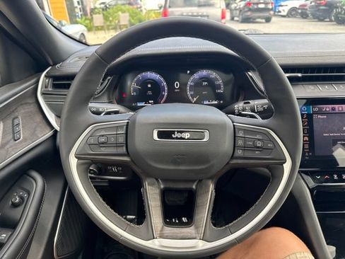 Certified 2026 Jeep Grand Cherokee Limited w/ Limited Altitude Package AWD/4WD image 16