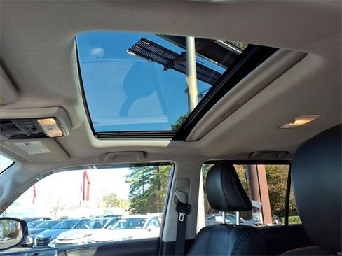 Used 2017 Toyota 4Runner Limited image 15