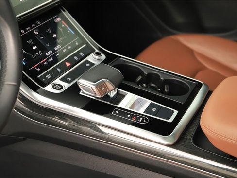 Used 2021 Audi Q7 3.0T Premium w/ Convenience Package image 17