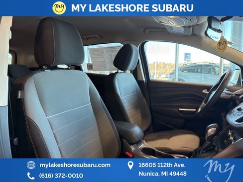 Used 2015 Ford Escape SE image 24