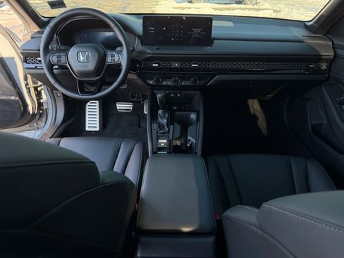 Used 2025 Honda Accord Sport image 19