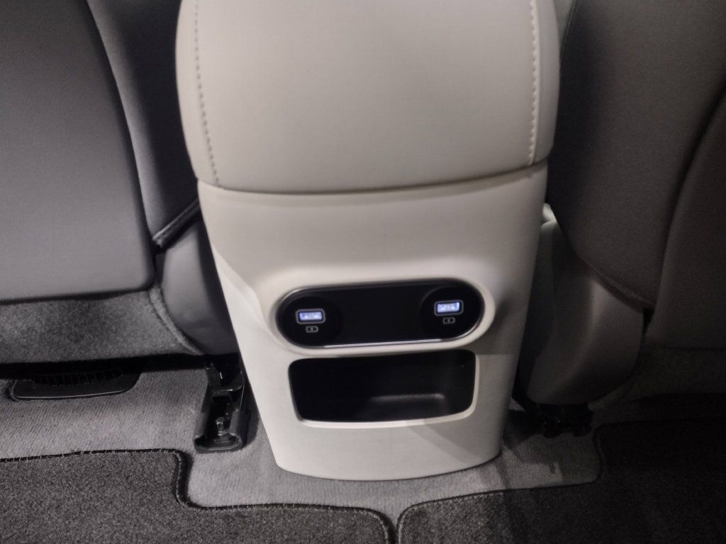 Certified 2024 Hyundai Ioniq 5 SEL AWD/4WD image 35