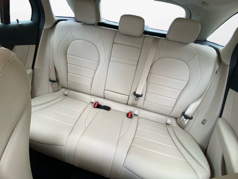 Used 2020 Mercedes-Benz GLC 300 image 12