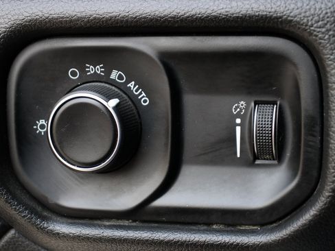 Used 2021 RAM 5500 Tradesman w/ Chrome Appearance Group image 20