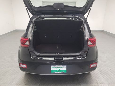 Used 2024 Hyundai Venue SEL FWD image 29