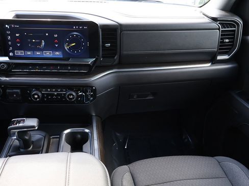 Used 2024 Chevrolet Silverado 1500 RST w/ Z71 Off-Road Package image 35