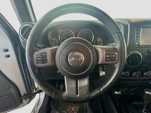 Used 2016 Jeep Wrangler Sport AWD/4WD image 13