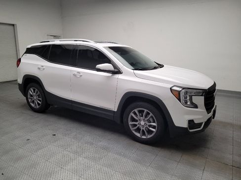 Used 2022 GMC Terrain SLT w/ Infotainment Package II AWD/4WD image 11