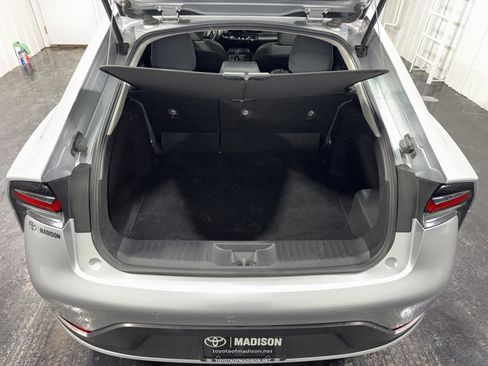 Used 2024 Toyota Prius LE image 28