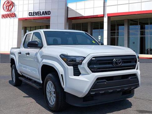 Used 2024 Toyota Tacoma SR AWD/4WD image 2