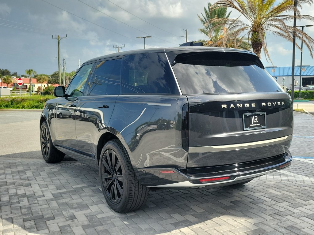 New 2026 Land Rover Range Rover SE AWD/4WD image 3