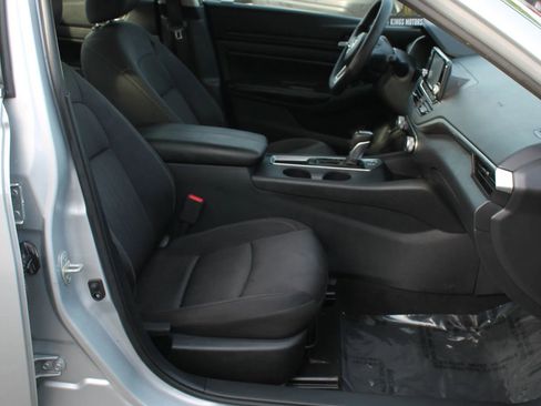 Used 2022 Nissan Altima 2.5 S FWD image 25