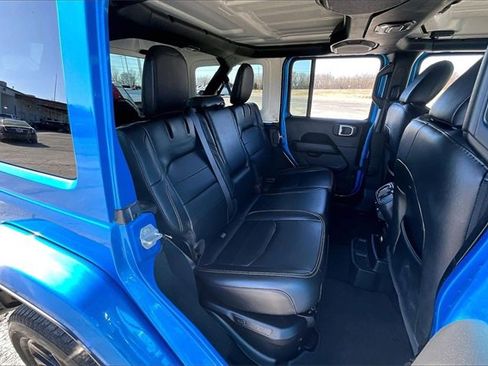 Used 2022 Jeep Wrangler Unlimited Sahara w/ Cold Weather Group image 23