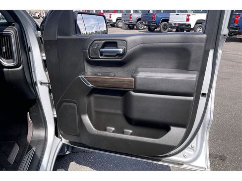 Used 2022 Chevrolet Silverado 1500 RST AWD/4WD image 25