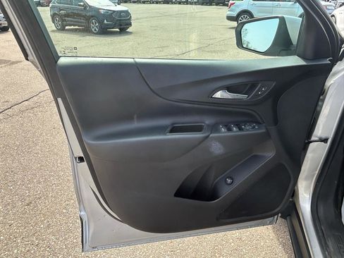 Used 2019 Chevrolet Equinox LT image 14