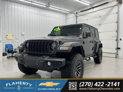 Used 2025 Jeep Wrangler Unlimited Sport AWD/4WD image 6