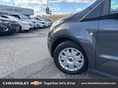 Used 2017 Ford Transit Connect XLT image 4