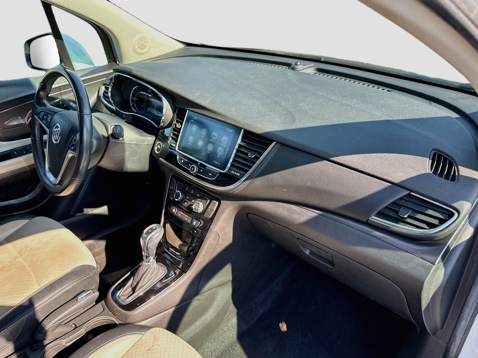 Used 2020 Buick Encore Preferred w/ Safety Package FWD image 31