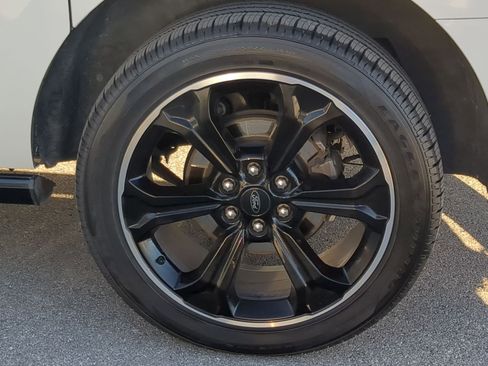 Used 2024 Ford Expedition Max Limited image 9