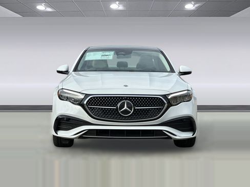 New 2026 Mercedes-Benz E 450 4MATIC Sedan image 5