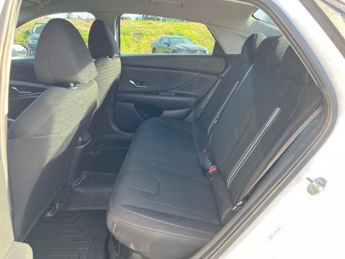 Used 2021 Hyundai Elantra Blue image 15