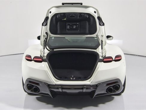 Used 2021 Ferrari Roma RWD image 42