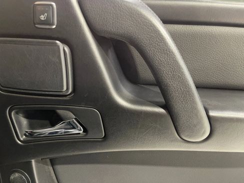 Used 2017 Mercedes-Benz G 550 image 37