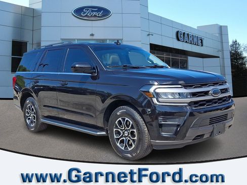 Certified 2022 Ford Expedition XLT AWD/4WD image 1