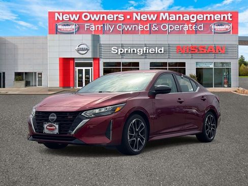 Used 2024 Nissan Sentra SR w/ SR Premium Package FWD image 2